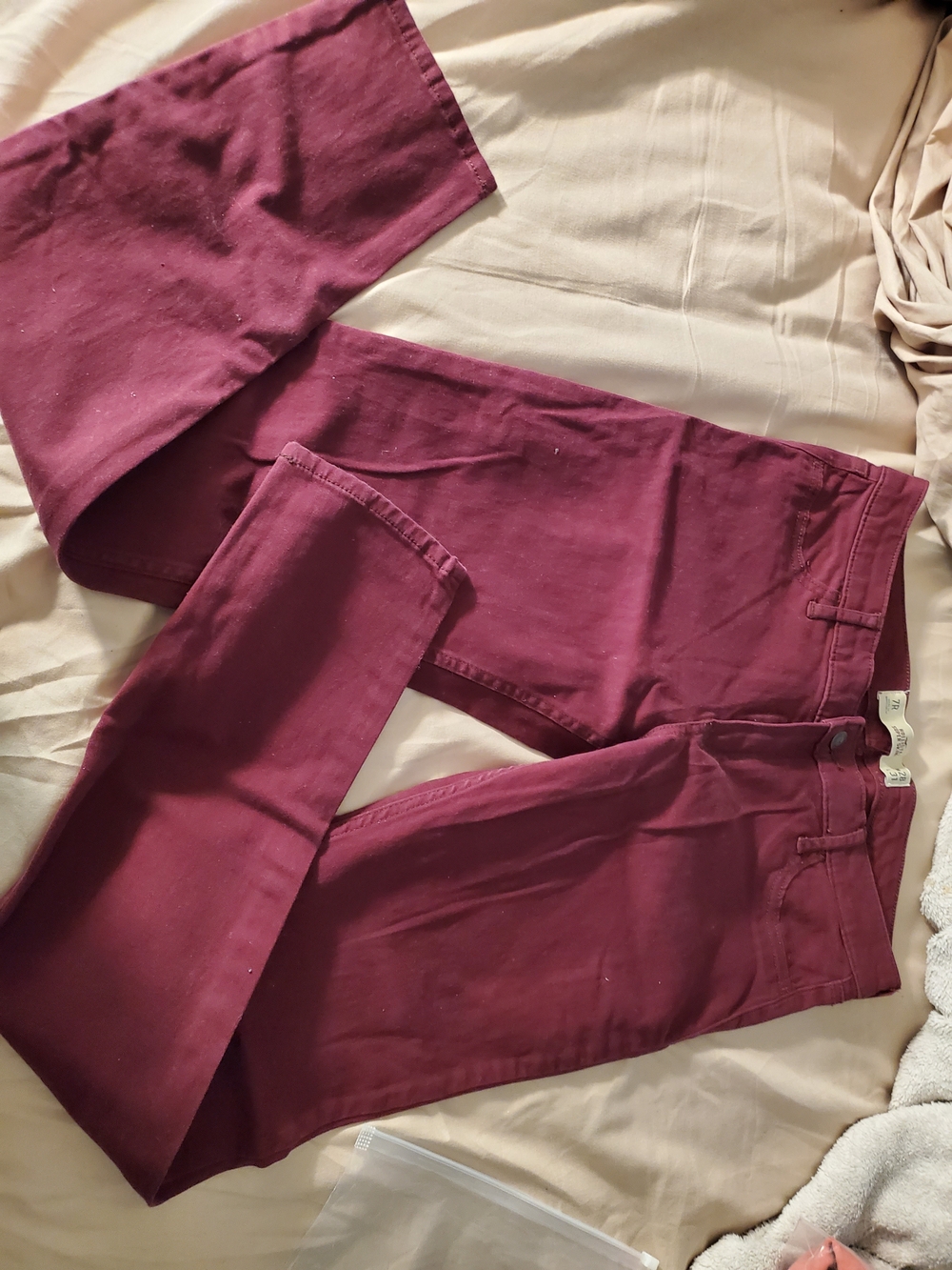 Hollister Super Skinny Jeans in Burgundy